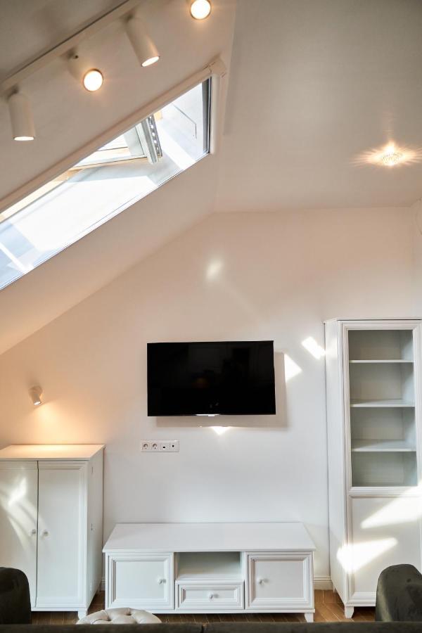 Carolyne Apartment *