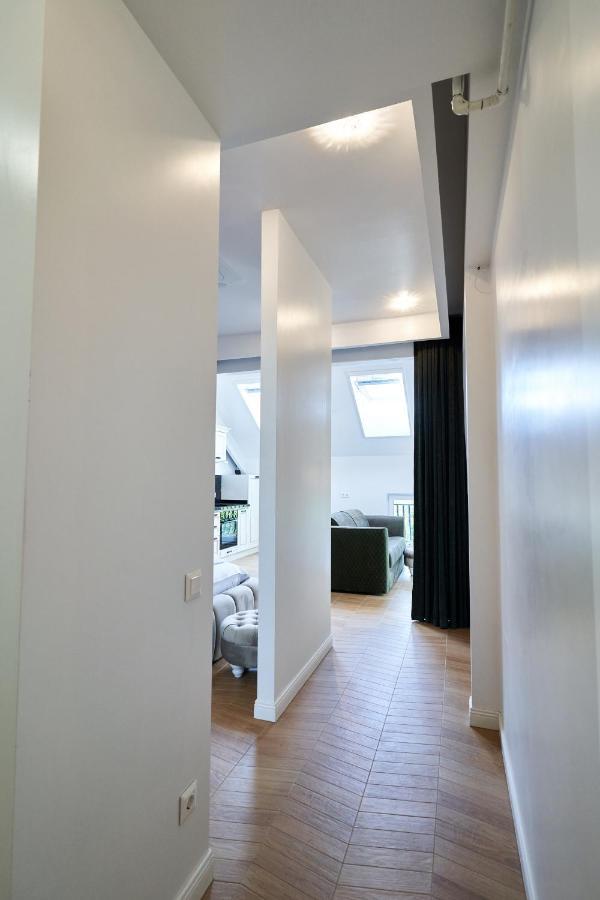 Carolyne Apartment